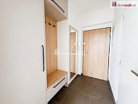 Pronájem 2+kk s terasou a parkováním - 10