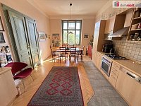 Prodej bytu 3+1 124 m2 P5 Smíchov cihla výtah sklep šatna  - 4