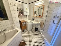 Prodej bytu 3+1 124 m2 P5 Smíchov cihla výtah sklep šatna  - 9