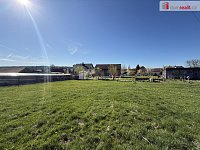 Prodej hospodářského stavení s velkým stavebním pozemkem  - 8