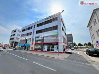 Pronájem komerčních prostor s výlohou a vstupem do ulice, 78 m2, Uherské Hradiště 