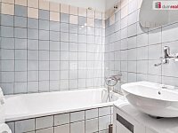 Prodej bytu 2+1 v Ostrově, ul. Lidická, okr. Karlovy Vary - 4