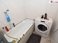Krásný prostorný slunný byt 3+1 ve čtvrtém patře panelového domu s výtahem - 29