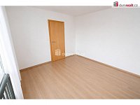 Pronájem novostavby, 168 m2 + terasy a balkon, garáž, pozemek 402 m2, Praha 9 - Dolní Chabry - 26