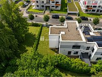 Pronájem novostavby, 168 m2 + terasy a balkon, garáž, pozemek 402 m2, Praha 9 - Dolní Chabry - 4