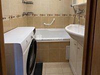 Pronájem bytu 3+1 s balkonem, 72 m² – Karlovy Vary, Rybáře - 5
