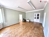 Pronájem kancelářských prostor 63 m², Veltrusy – Náměstí Antonína Dvořáka - 10