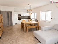 Světlý nízkoenergetický bungalov, 152,40 m2, 4+kk, OV, novostavba 2018, Sibřina - 9