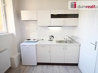 Pronájem 1+kk 25 m2 P5 Smíchov zařízený po rekonstrukci - 3