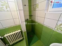 Prodej rodinného domu 7+1 s garáží a zahradou v Polešovicích  - 27