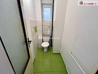 Prodej rodinného domu 7+1 s garáží a zahradou v Polešovicích  - 28