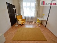 Pronájem pokoje 20 m2 P2 Vinohrady zařízený po rekonstrukci šatna - 4