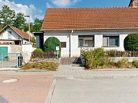 Prodej RD 3+1, 150m2, OV s půdou, terasou a sklepem v Dolních Kounicích - 2