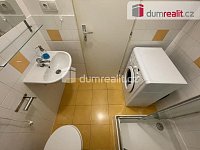 Pronájem bytu 1+1 43 m2 P5 Smíchov zařízený patro na spaní cihla po rekonstrukci - 11