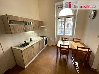 Pronájem bytu 1+1 43 m2 P5 Smíchov zařízený patro na spaní cihla po rekonstrukci - 3