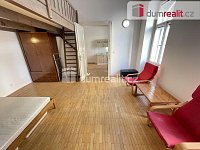 Pronájem bytu 1+1 43 m2 P5 Smíchov zařízený patro na spaní cihla po rekonstrukci - 4