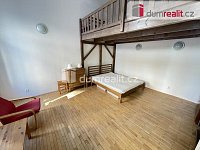 Pronájem bytu 1+1 43 m2 P5 Smíchov zařízený patro na spaní cihla po rekonstrukci - 5