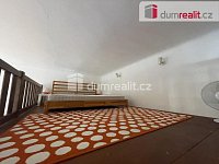 Pronájem bytu 1+1 43 m2 P5 Smíchov zařízený patro na spaní cihla po rekonstrukci - 9