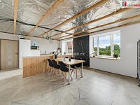 Dvougenerační rodinný dům, zahrada, garáž - 15