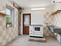 Dvougenerační rodinný dům, zahrada, garáž - 24