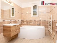 Pronájem prostorného bytu 4+1 s velkým balkonem a krásnými výhledy – Ústí nad Labem - 9
