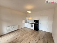 Pronájem ubytovací jednotky 1+kk 25 m2 + předzahrádka 17 m2 P4 Krč parkovací stání sklep - 2