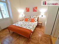 Pronájem 2+kk 42 m2 P5 Anděl zařízený cihla průchozí - 7