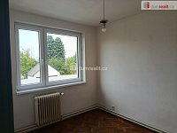 Hezký byt 4+1 po částečné rekonstrukci, Zbuzany u Prahy - 10
