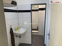 Prodej komerčního objektu o zast.pl.  190 m2, celkové výměře 977 m2, obec Liteň - 9
