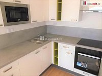 pronájem 2kk 63m2 s balkonem 11m2 P9 Letňany Hlučkova novostavba částečně zařízen garážové stání sklep - 3