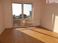 pronájem 2kk 63m2 s balkonem 11m2 P9 Letňany Hlučkova novostavba částečně zařízen garážové stání sklep - 7