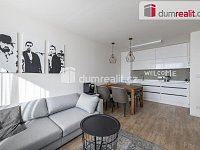 Pronájem bytu 2+kk 50m2 P9 Prosek zařízený po rekonstrukci komora - 3