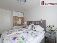 Pronájem bytu 2+kk 50m2 P9 Prosek zařízený po rekonstrukci komora - 8