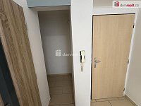 pronájem revitalizovaného bytu s balkónem, garáží a parkovacím místem před domem Milín - 5