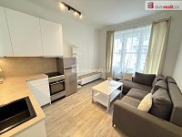 Pronájem bytu 2+kk 43 m2 P7 Holečovice po rekonstrukci zařízený cihla výtah - 2