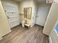 Pronájem bytu 2+kk 43 m2 P7 Holečovice po rekonstrukci zařízený cihla výtah - 3