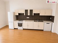Prostorný  byt 3+1, 115 m2. 1.patro / 2 np, cihla, Praha 6 - Dejvice - 11