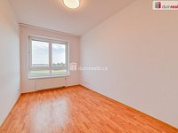 Nadstandardní vyjímečný prostorný byt 4+kk s terasou 99 m2 a dvěma garážemi - Praha Stodůlky - 13