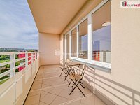 Nadstandardní vyjímečný prostorný byt 4+kk s terasou 99 m2 a dvěma garážemi - Praha Stodůlky - 24