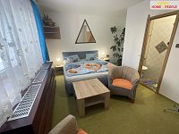 Prodej penzionu 222 m2 se zahradou, CP 1.261 m2, Votice - 23