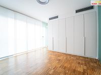 Prodej mezonetového bytu 4+kk/T, 237m², 6.p. a 7.p., Praha 3 - 16