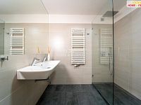 Prodej mezonetového bytu 4+kk/T, 237m², 6.p. a 7.p., Praha 3 - 19