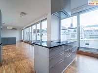 Prodej mezonetového bytu 4+kk/T, 237m², 6.p. a 7.p., Praha 3 - 7