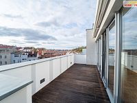 Prodej mezonetového bytu 4+kk/T, 237m², 6.p. a 7.p., Praha 3 - 8