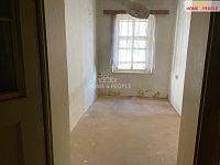 Prodej rodinné domu v centru města Aš - 10