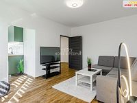 Prodej bytu 3+1, 65m2, Karlovy Vary - Stará Role - 2