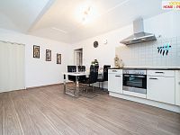 Prodej rodinného domu o třech bytových jednotkách Přívory - Všetaty - 10