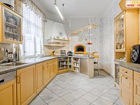 Prodej komerční vily s restaurací - 8