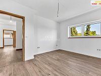 Prodej prostorného domu 7+kk, Cerhenice - 14