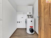 Prodej prostorného domu 7+kk, Cerhenice - 20